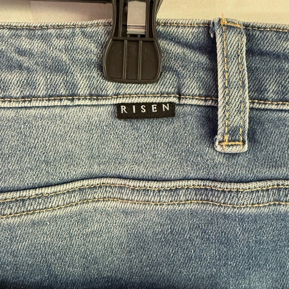 RISEN Women's Blue Jeans - Picture 4 of 9